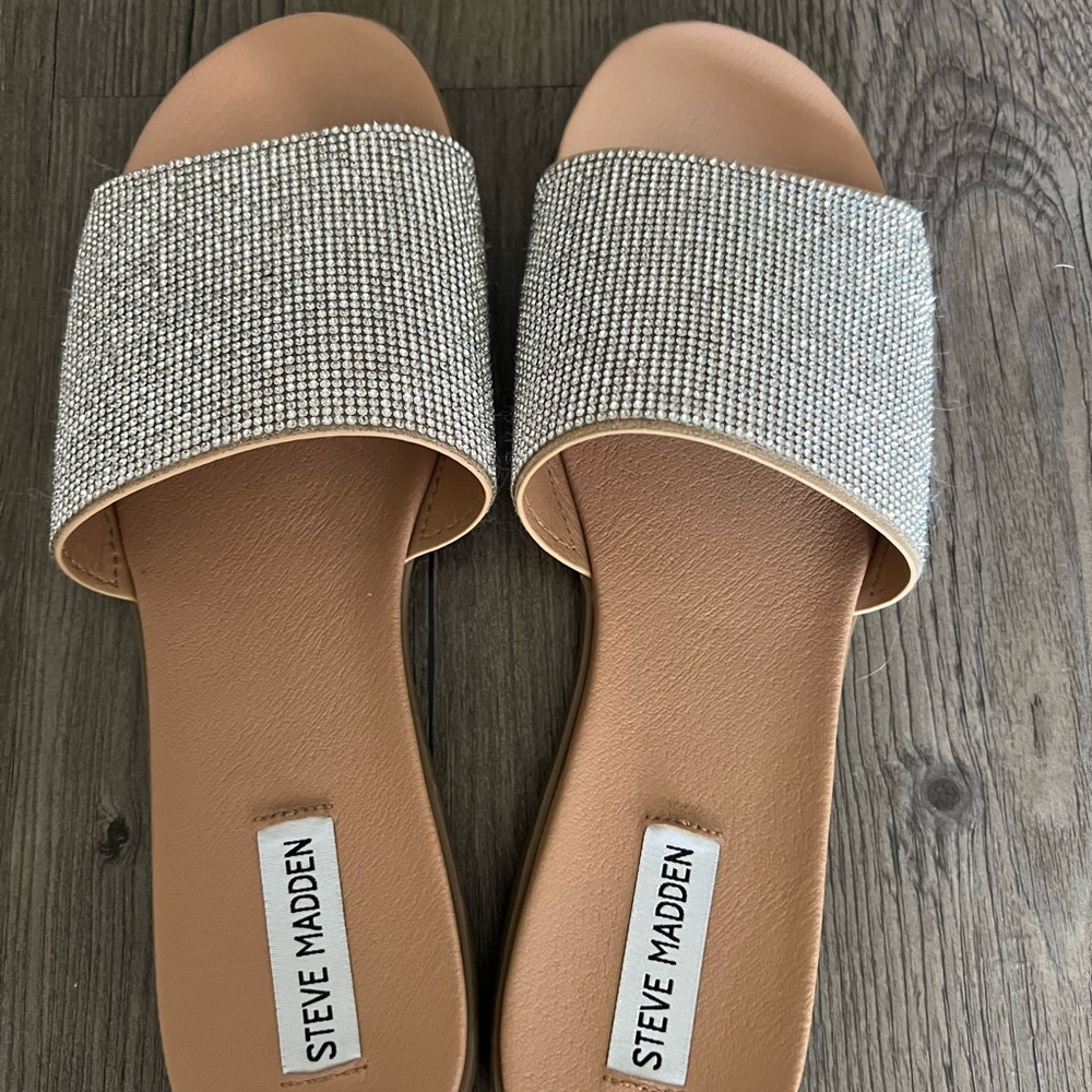 Steve Madden Kailey sandal.